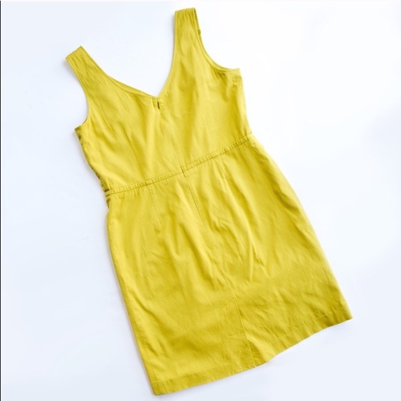 V-neck sleeveless dress in color lemon and size 16 - Picture 3 of 7